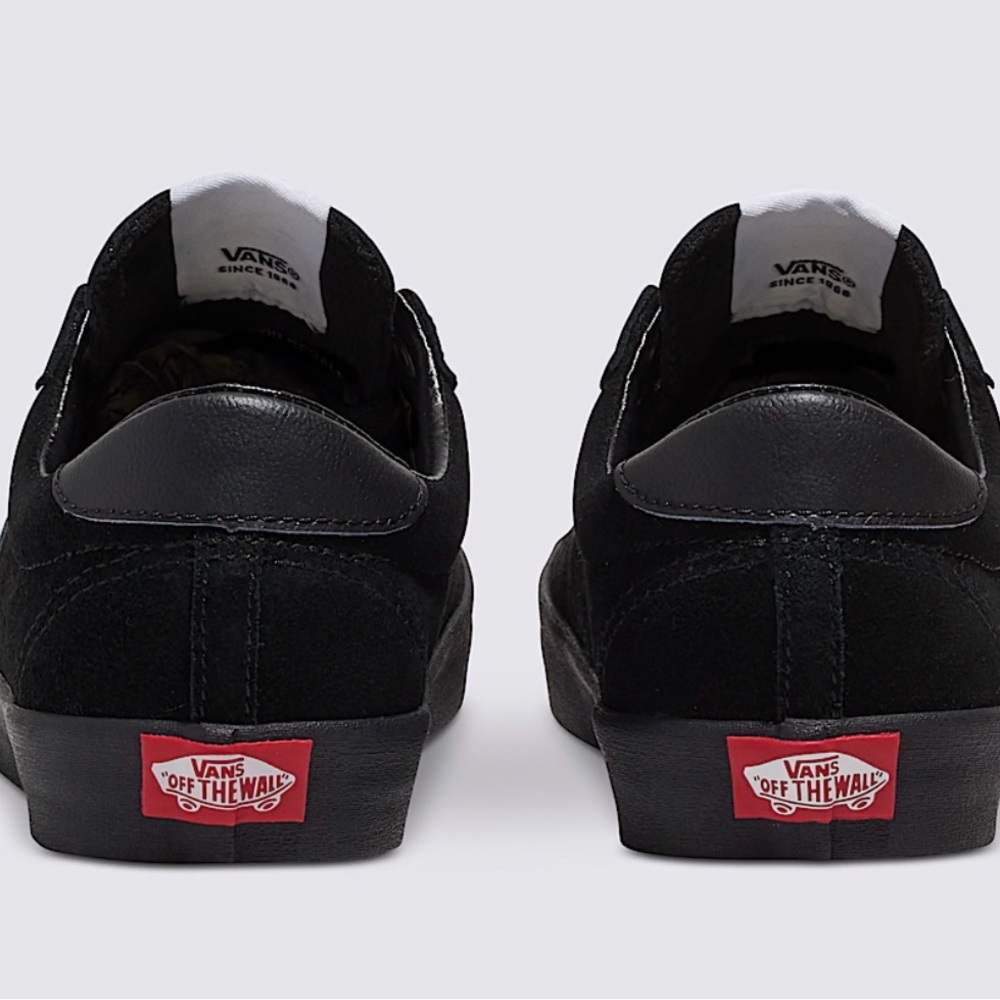 NEW VANS BLACK SUEDE & LEATHER Sport Low Shoe SNEAKER SZ M 7 W 8.5
BRAND NEW - Picture 5 of 14